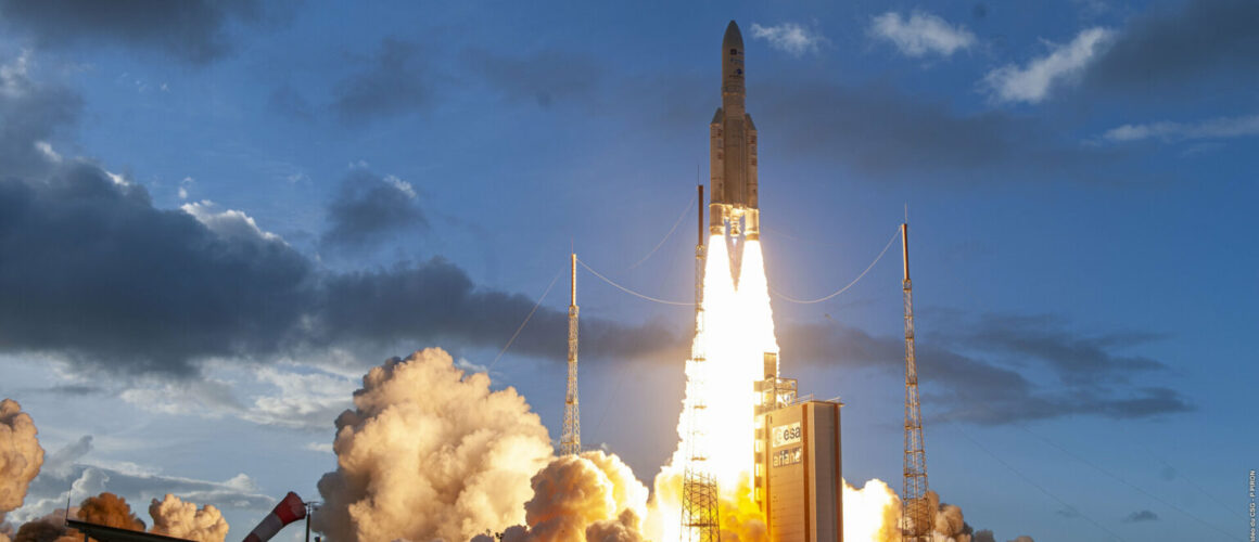 ariane_5_liftoff_pillars-1536x1090-1